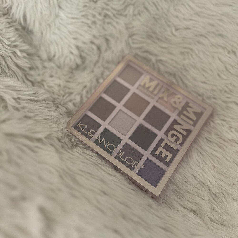 Klean Color Mix & Mingle eyeshadow palette